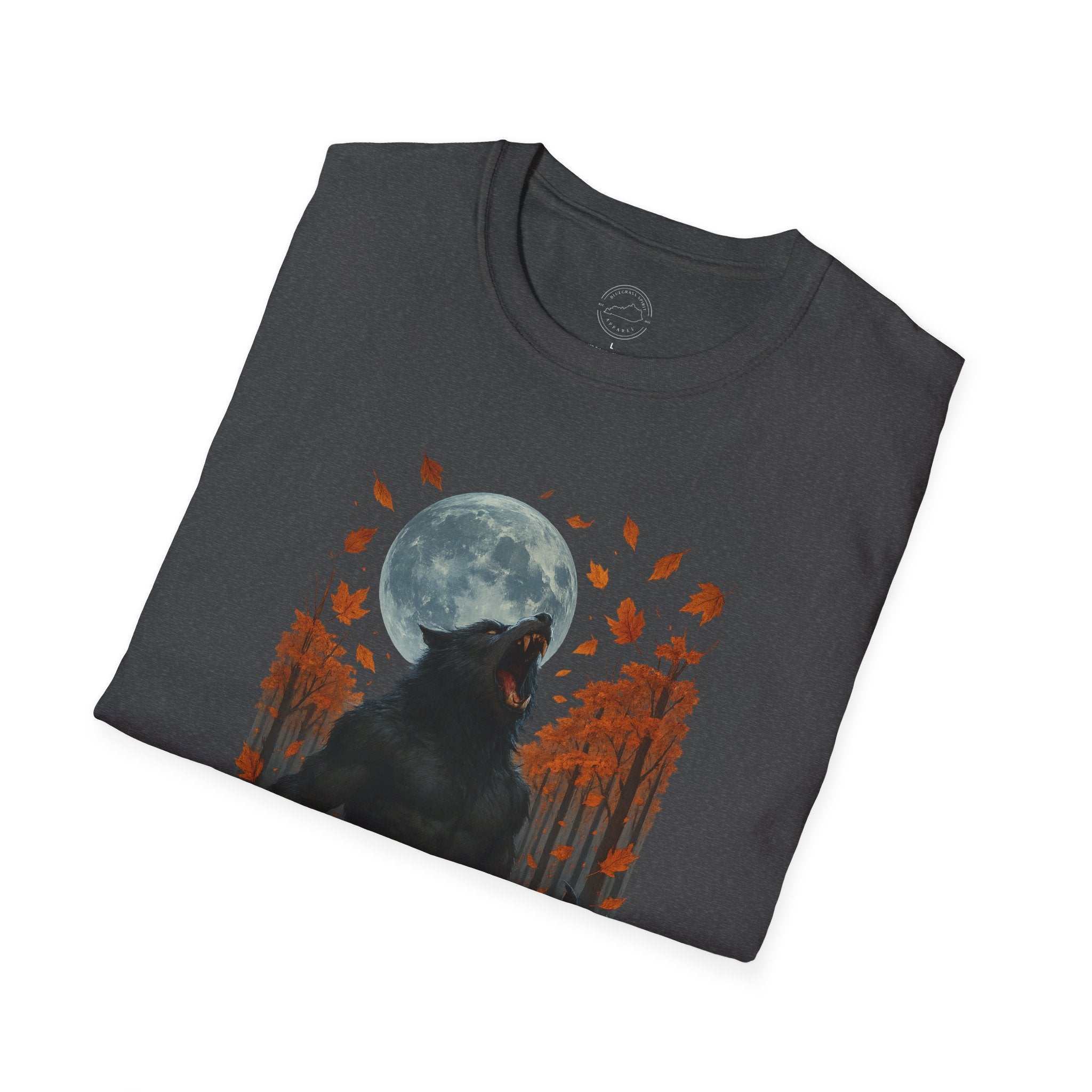 Howling Werewolf Under Full Moon – Autumn Horror T-Shirt